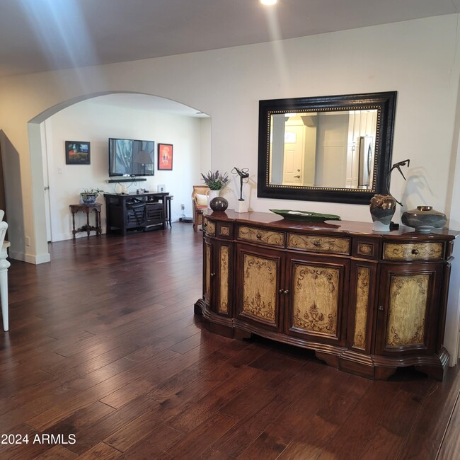 Building Photo - 4764 N 75th Pl