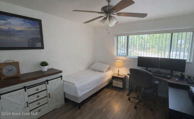 Building Photo - 3901 Dixie Hwy NE