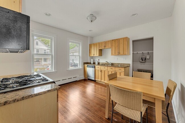 Building Photo - 248 Roslindale Ave