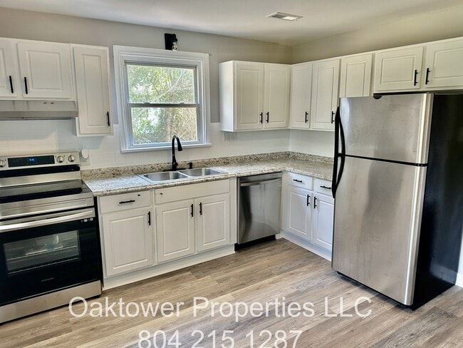 Building Photo - 3204 Williamsburg Rd