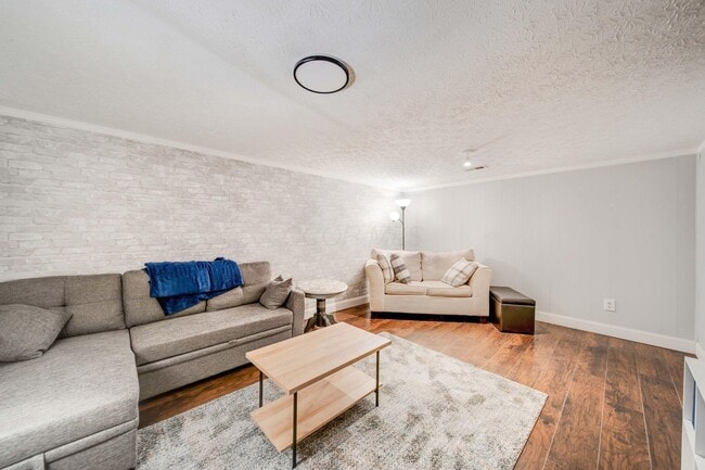 Building Photo - 964 Charleston Way Dr
