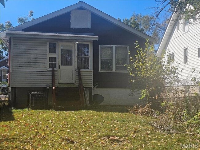 Building Photo - 8709 Alva Ave