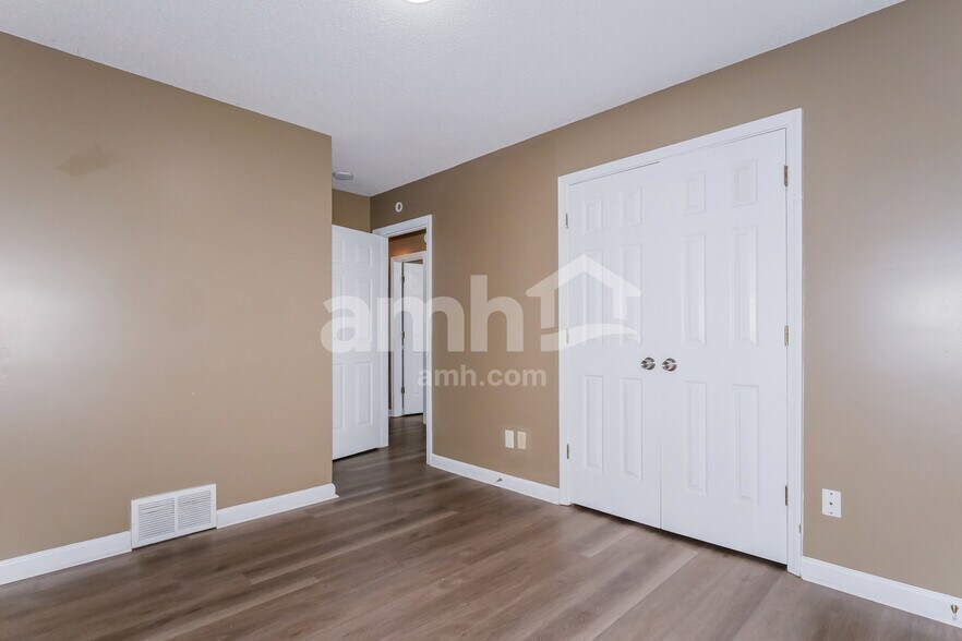 Building Photo - 1377 Marhill Cove