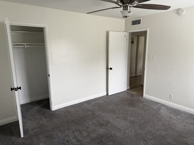 Building Photo - Bright, Beautiful & Fully Updated 3-Bed, 2-Bath Home with Modern Finishes