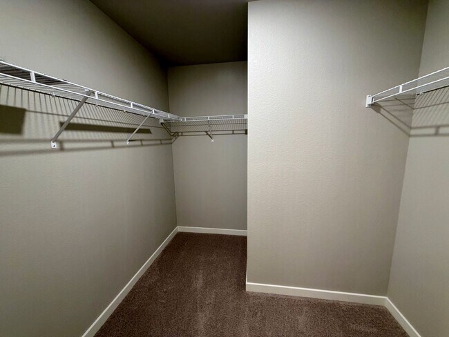 Building Photo - 1353 Reynolds St