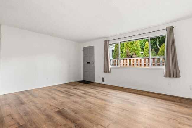 Building Photo - 705-707 N Sumner St.