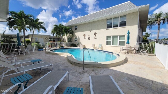 Building Photo - 1827 SE 41st St