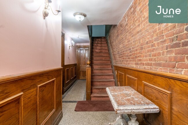Building Photo - 17 West 82nd Street
