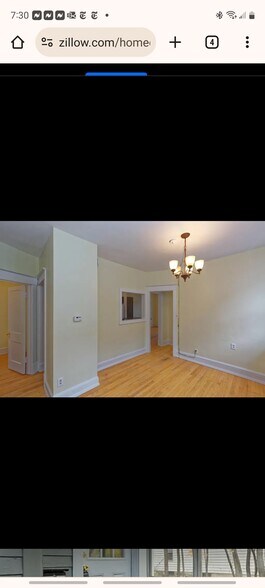 Building Photo - 876 Warren St