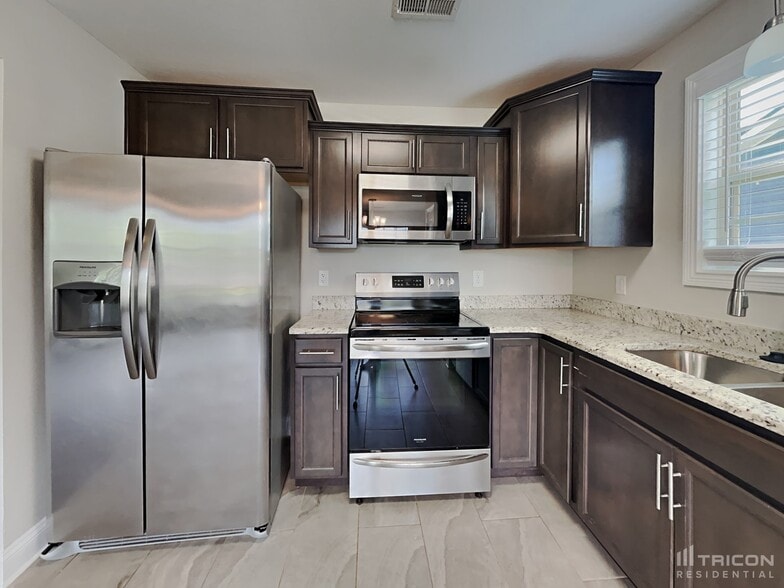 Building Photo - 1489 Coronado Dr