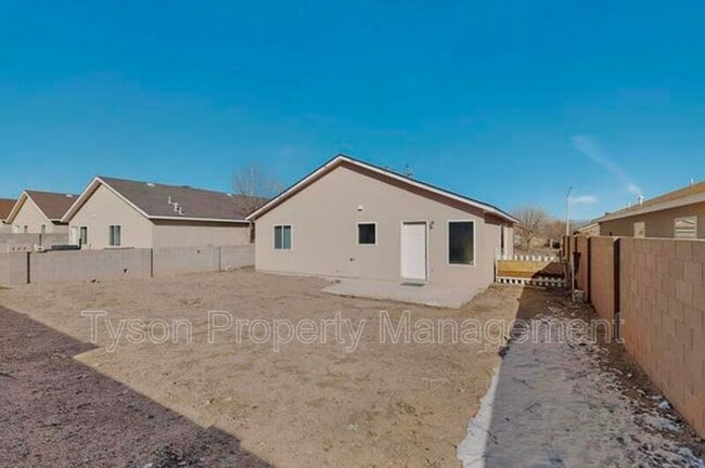 Building Photo - 1305 Amole Vista St SW