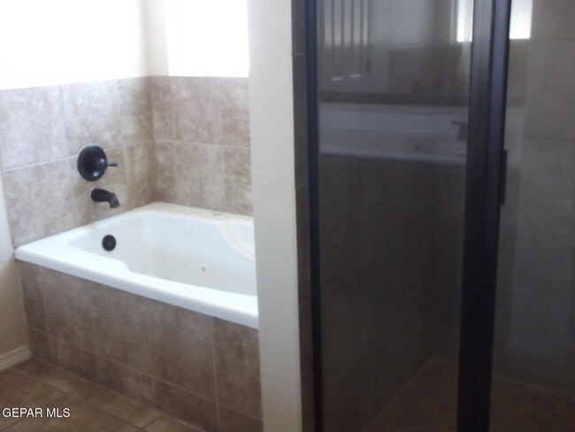 Building Photo - 5823 Manchester Dr