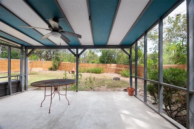 Building Photo - 802 Prince Valiant Dr