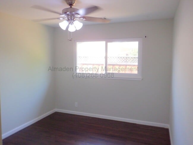 Building Photo - Remodeled Home in Great Location w/ Award Winning Schools & Central A/C!! Pets Negotiable!