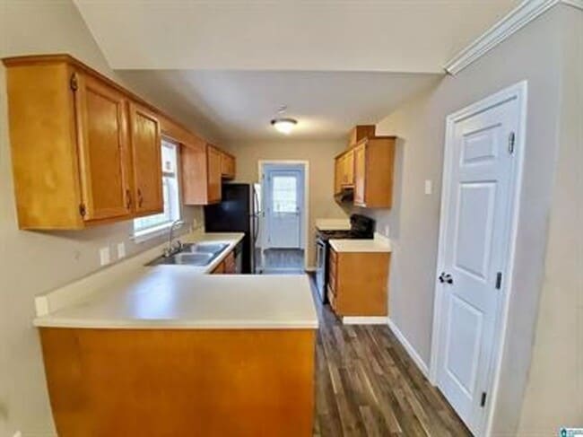 Building Photo - Cozy 3BR/2BA Home with Open Living Space