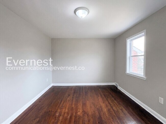 Building Photo - 1408 Cedarcroft Rd