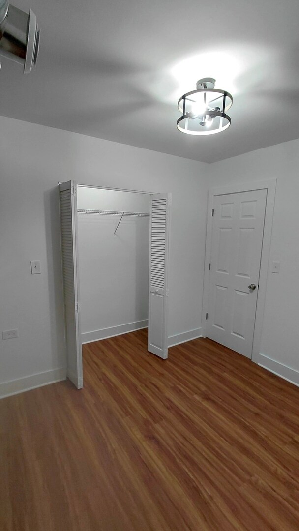 Building Photo - 1255 N Harding Ave