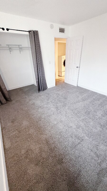 Building Photo - 202 Bruce Way