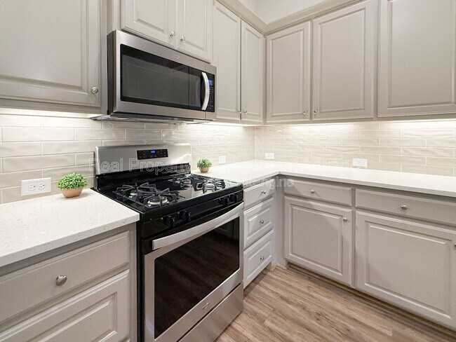 Building Photo - 3750 Dalea Dr