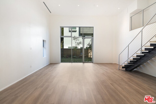 Building Photo - 4143 Madison Ave