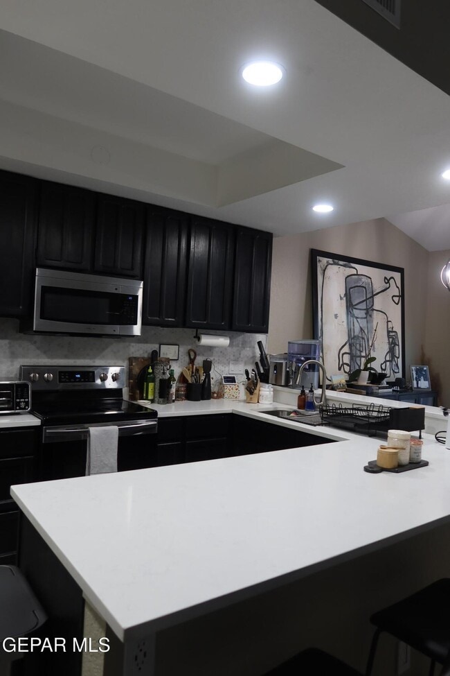 Building Photo - 4614 N Stanton St