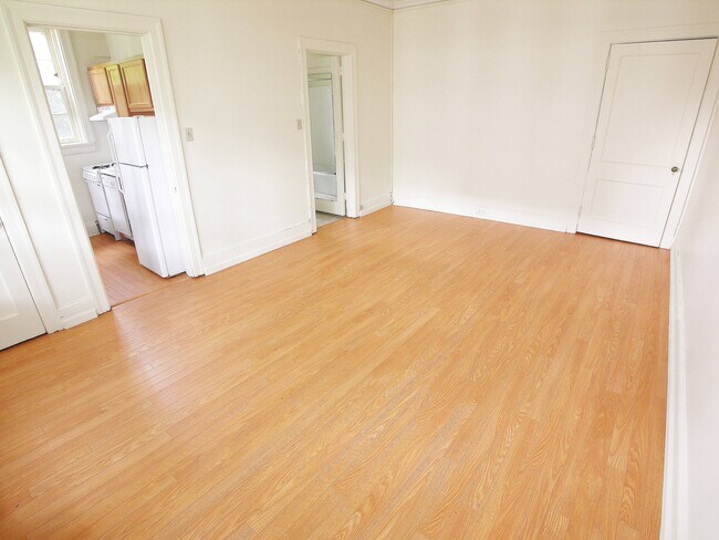 Living Room - Wellesley Place