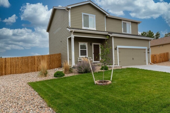 Primary Photo - Single Family Home For Rent in Lorson Ranc...