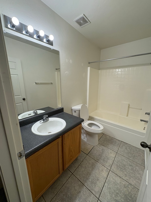 Building Photo - 2863 E Vespers Pl