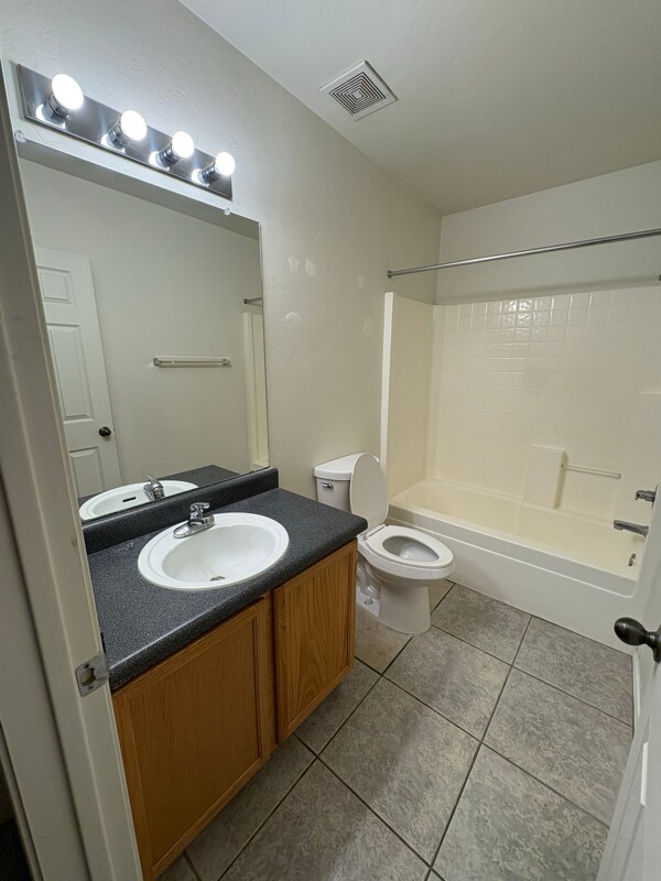Building Photo - 2863 E Vespers Pl