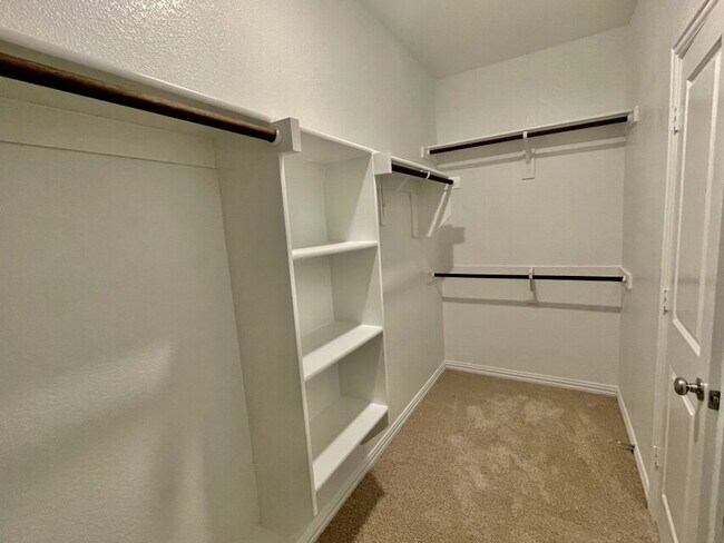 Building Photo - McKinney, TX Preserve at Honey Creek! Gorg...
