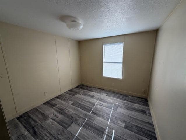 Building Photo - 1620 E Reno Rd