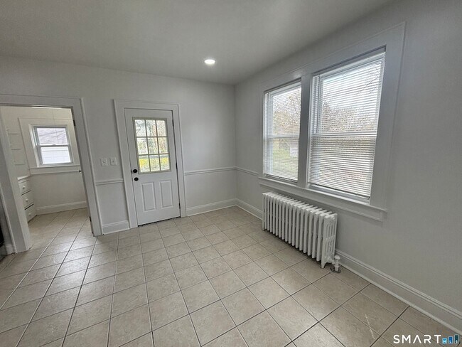 Building Photo - 10 Glendenning St