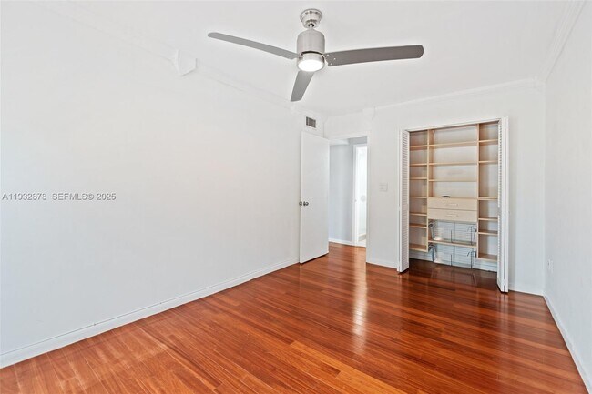 Building Photo - 16681 NE 35th Ave