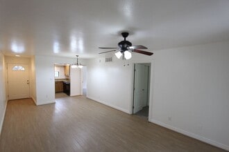 Building Photo - Coming in July | University Heights 2BR Condo with Balcony