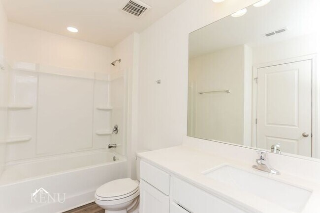 Building Photo - 3133 Journal Ct