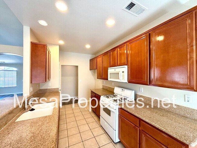 Building Photo - 13457 Fawncreek St