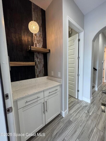 Building Photo - 7103 Vista Hermosa Dr