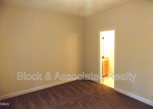 Building Photo - 2701 Sterling Park Dr