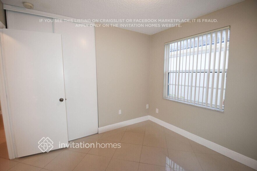Building Photo - 1544 NW 158th Ave