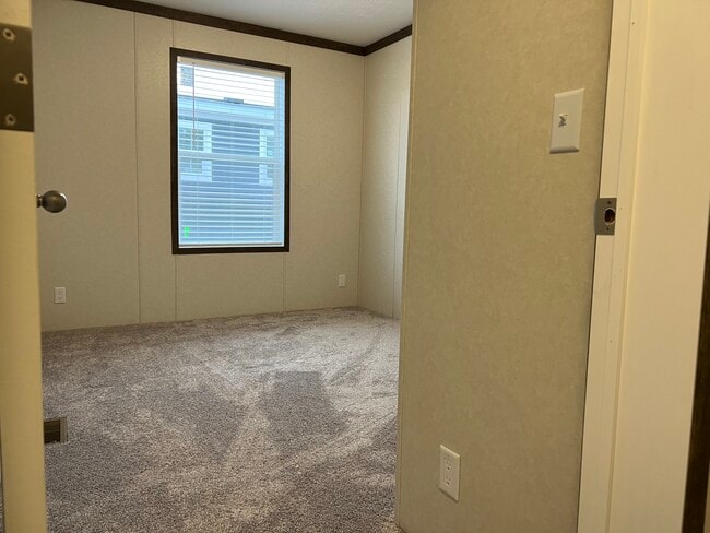 Building Photo - 2 Sycamore