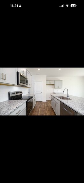 Building Photo - 103 Mable Leaf Ln