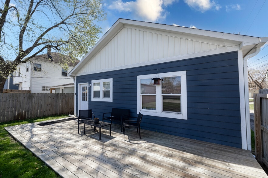 Building Photo - 1121 Laurel St