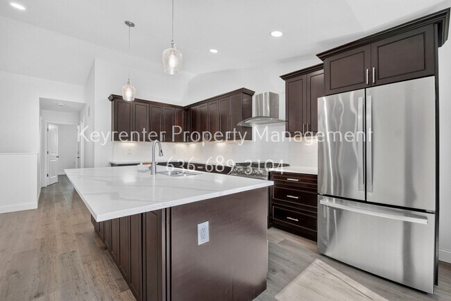 Building Photo - 926 Townhouse Ln