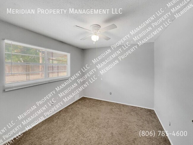 Building Photo - 1712 Elkhart-C