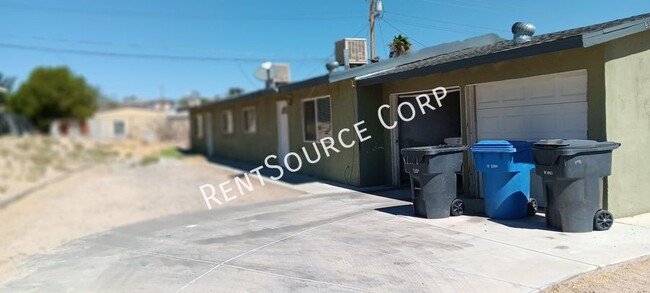 Primary Photo - 2 Bedroom Duplex For Rent in Barstow