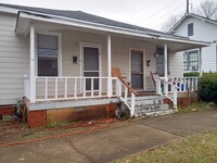 Building Photo - 107 38th St