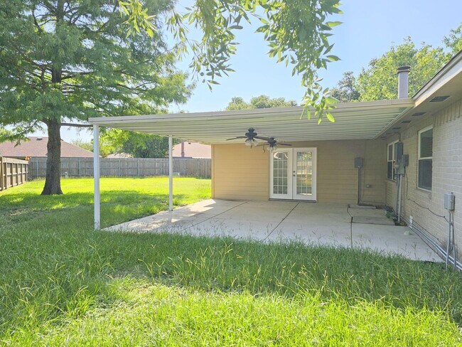Building Photo - 10615 Heatherford Dr