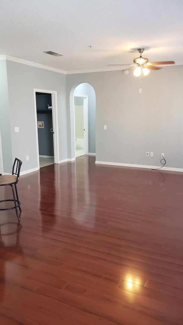 Building Photo - Large 1 Bedroom / 1 Bathroom Condo with Water Fountain View in Downtown Orlando!