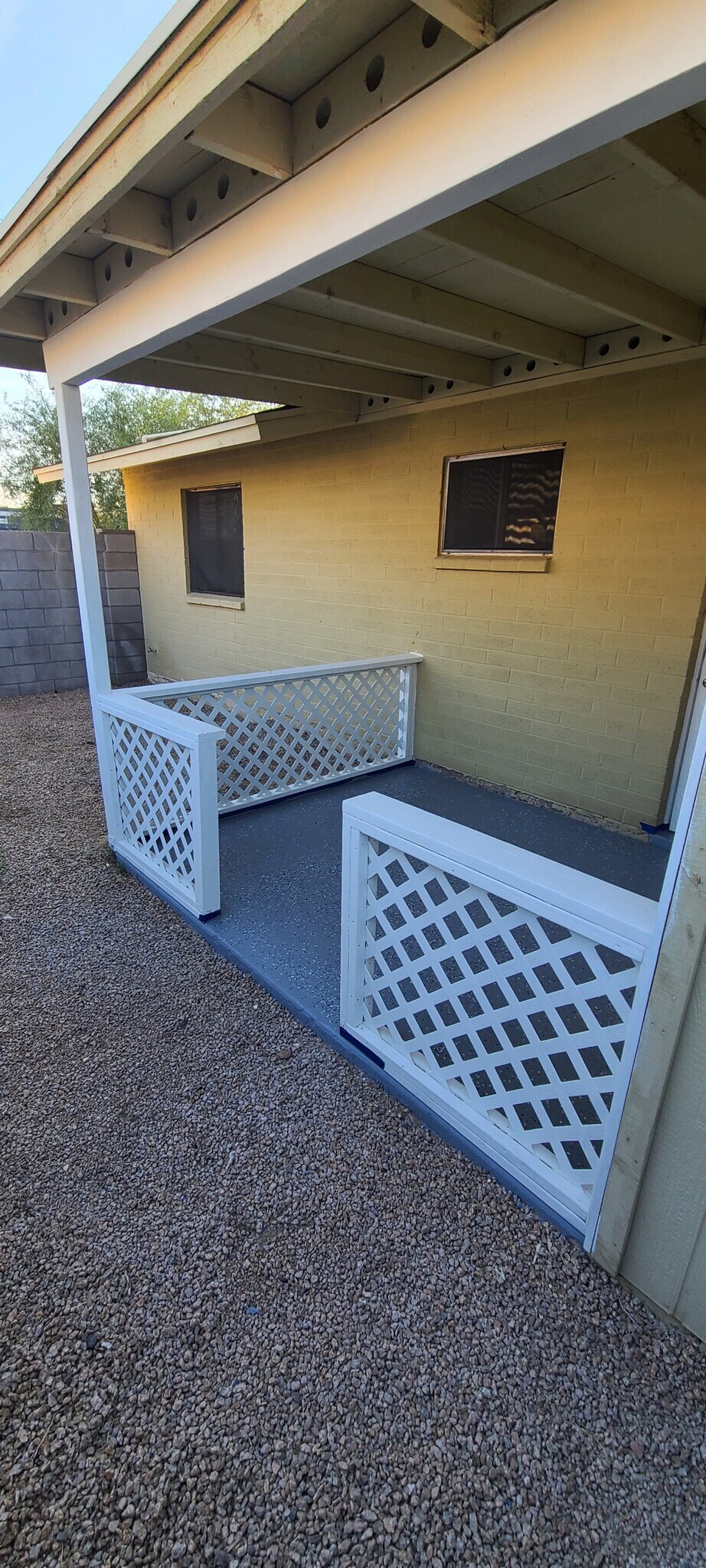 Patio area - 1140 E Curry Rd