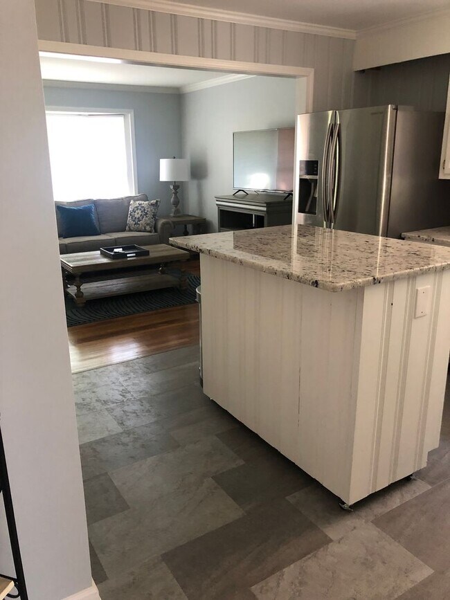 Building Photo - 1457 Brookwood Drive